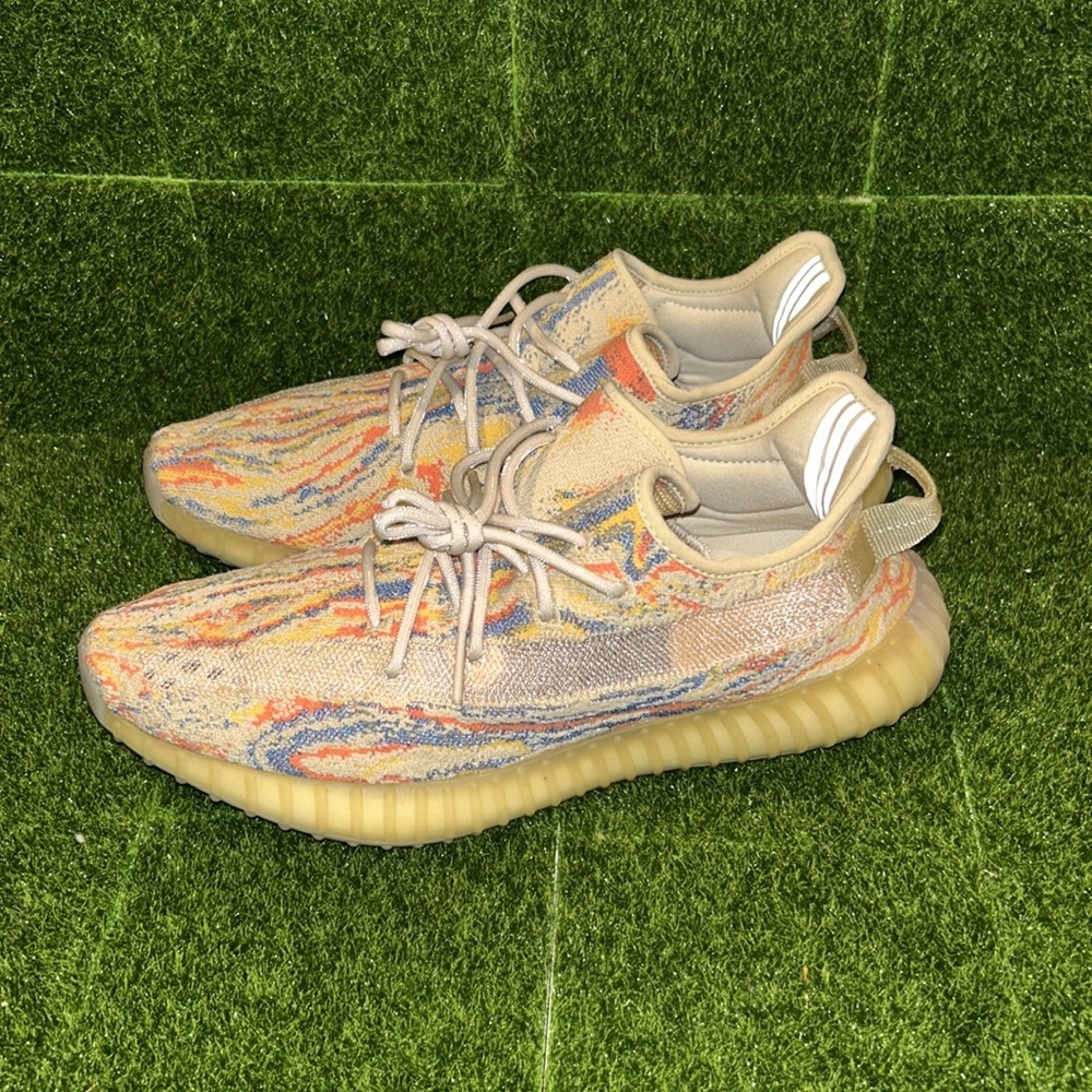 Yeezy - Picture 3 of 4